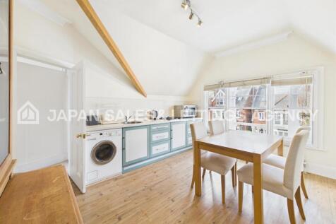 CAM04401G0-PR0109-STILL005.jpg