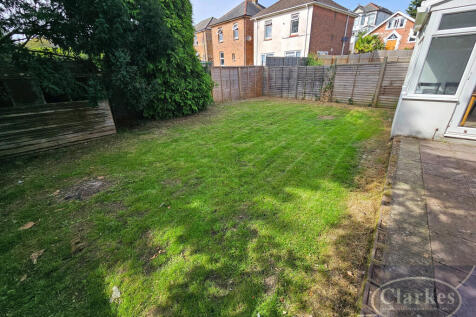 02_30_Ridley_Road_Rear_Garden