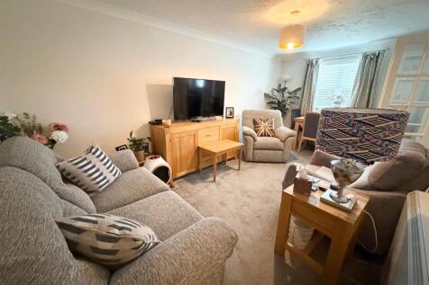 LIVING ROOM NEW.jpg