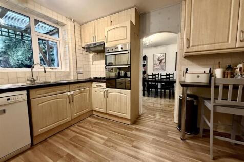 Fitted Kitchen