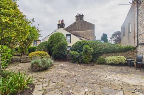 Front Garden Space