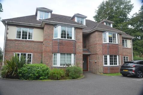 2-bed flat on Talbot Avenue, BH3, £1,300/mo