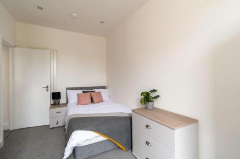 147 Newbridge Road-18.jpg