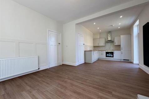 496 Wolverhampton Road East, Wolverhampton photo 5
