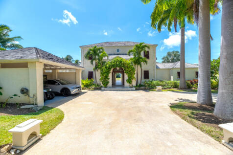 Entrance &amp; Car Por