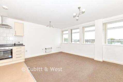 Lounge/Kitchen