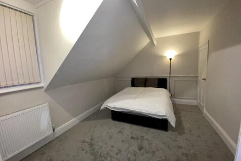 Bedroom 5 (2)