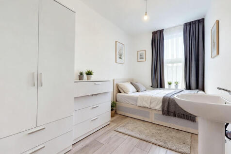 Bedroom 8, St. Th...