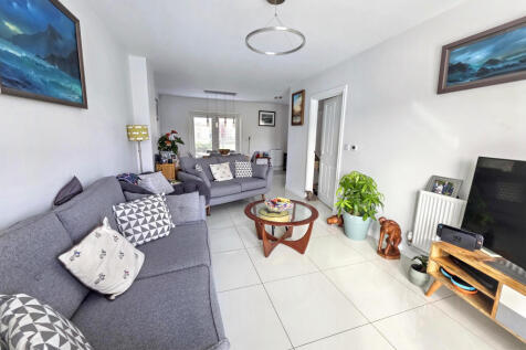 Sandpiper Road, Plymouth,  photo 5