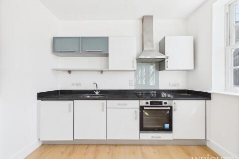 CAM02796G0-PR0475...