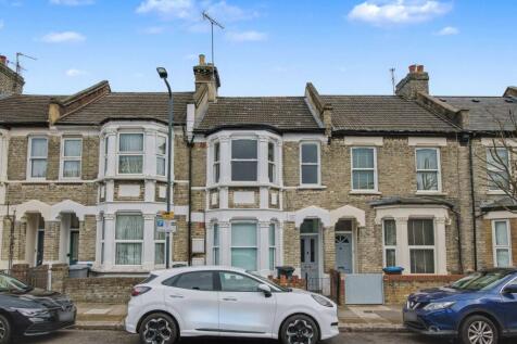 Flat B, 95 Victor Road, Kensal Green, London, NW10 5XB
