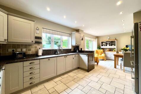 Dining Kitchen Family Room