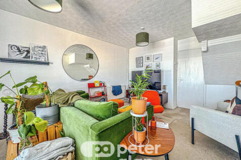 Custom House Place, Penarth Marina, Penarth photo 5