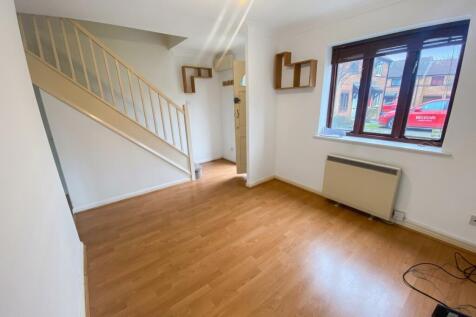 Rillington Gardens, Emerson Valley, Milton Keynes, MK4 photo 3