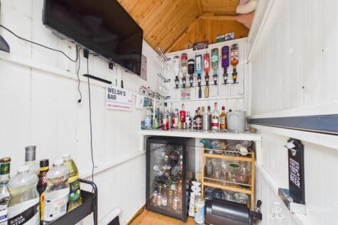 Outdoor Bar 