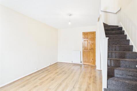 Woodbury Close, Nine Elms, Swindon, Wiltshire, SN5 photo 3
