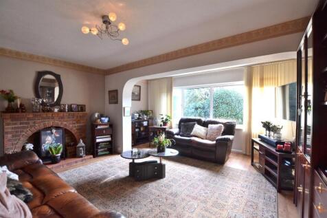 Living Room.JPG