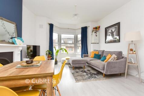 Living Room / Kitchen