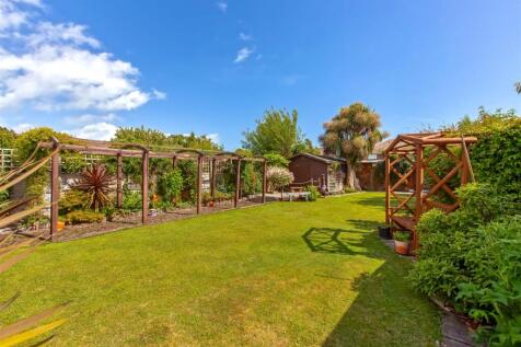 Meadow Close_20.jpg