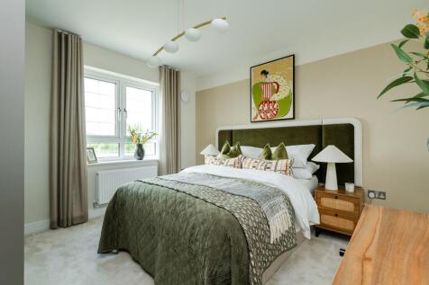 Plenty of space for wardrobes and furnishings