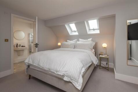 61 - 6 North Light Place BD22 8FD.jpg