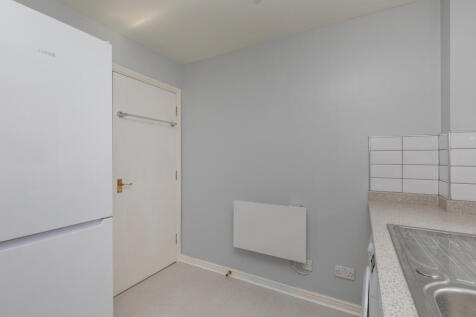46 Turners Avenue, PA1 2PY-18