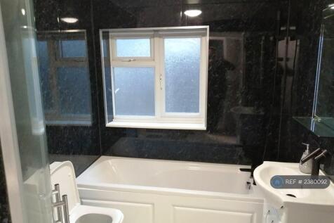 Private Bathroom With Bath