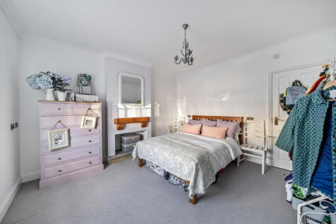 1360603-7-68dbe38...