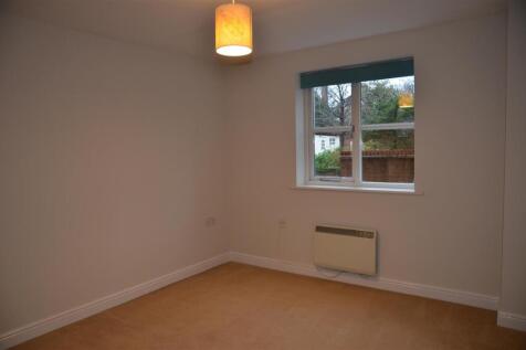 Lamport Court, Farnham, GU9 8ST photo 5