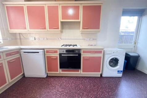 Ensign Close, Leigh-on-Sea photo 4