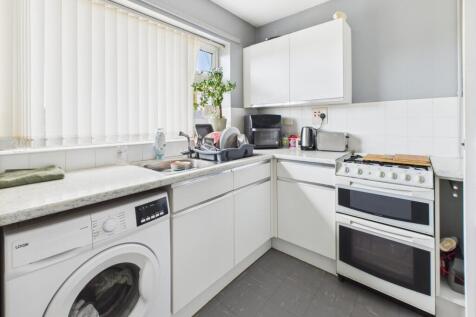 CAM02519G0-PR0310-STILL002