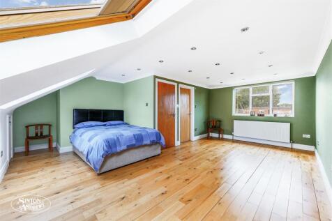 4 Royal Gardens7.jpg