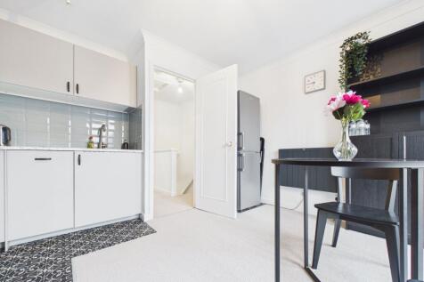 Whiteadder Way, London, E14 photo 3