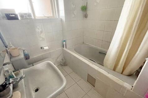 Phildor Court, Princes Park Avenue, London photo 5