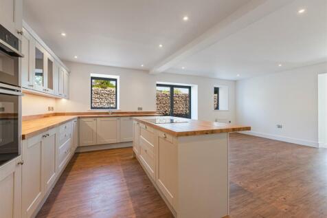 A31 - Barns @ Higher Court Barns, Littlehempston -