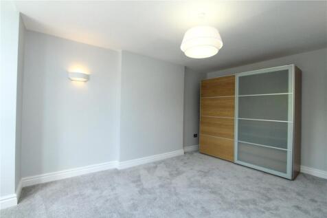 Leopold Road, Ealing Common, London, UK, W5 photo 4
