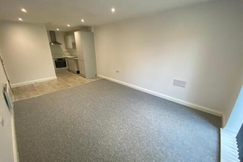 Manthorpe Lodge, Lodge Way, Grantham, NG31 photo 3