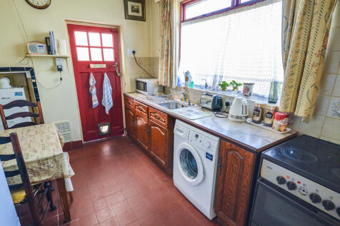 Kitchen/Breakfast...