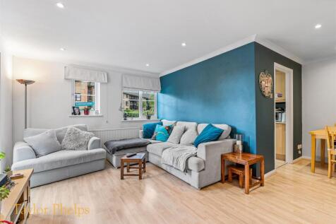 Albany Mews, Ware - Riverside Duplex Apartment photo 3