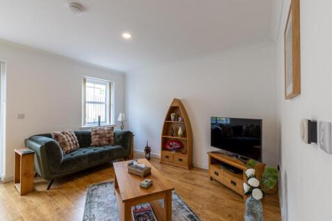 11 Berwick Brae, Perth-31.jpg