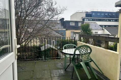 beau balcony .JPG