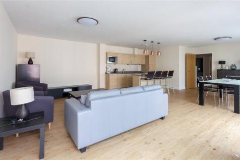 Heritage Avenue, London, NW9 photo 4