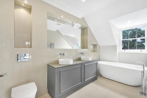 Master Bedroom En Suite