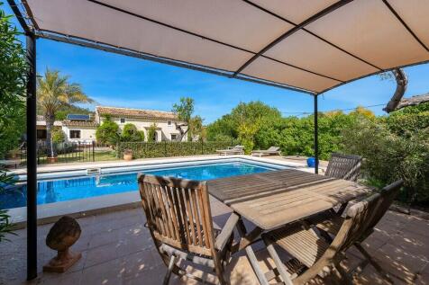 Pool and Exterior (1