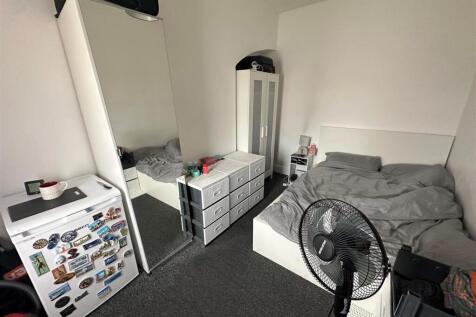 Room 3.jpg