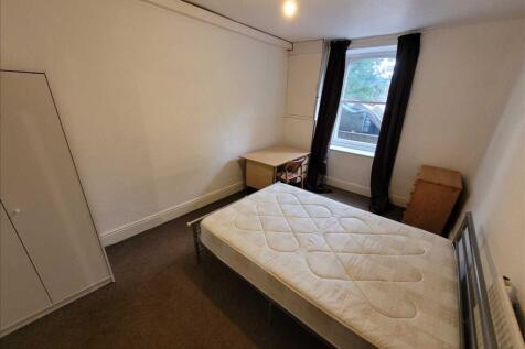 Basement Flat, Meridian Road photo 5