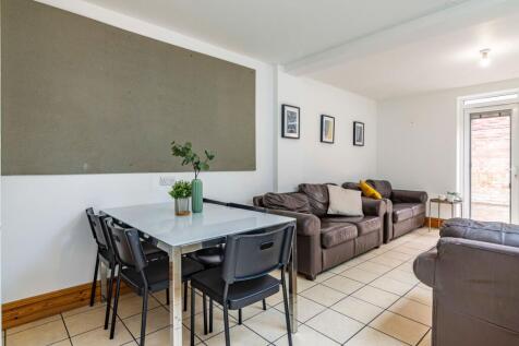Diner / Living Room