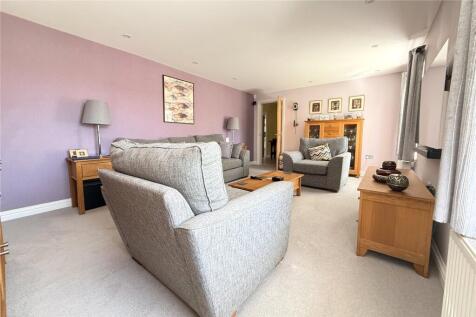 Living Room Photo 2