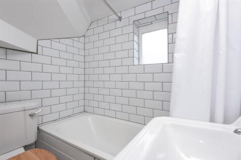 26KR.bathroom jan2018.JPG