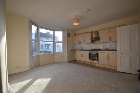 Open Plan Lounge and Kitchen